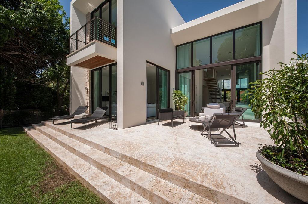 Impact windows and doors in Miami