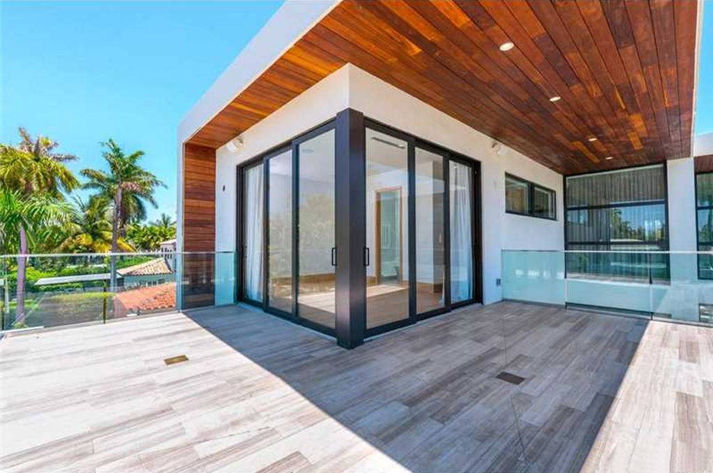 Impact windows and doors in Miramar